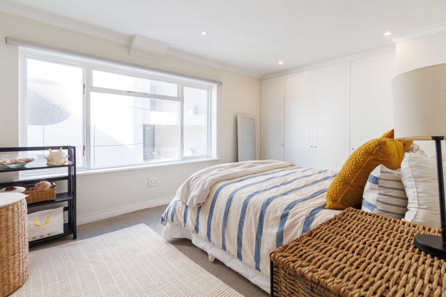 To Let 2 Bedroom Property for Rent in Sea Point Western Cape